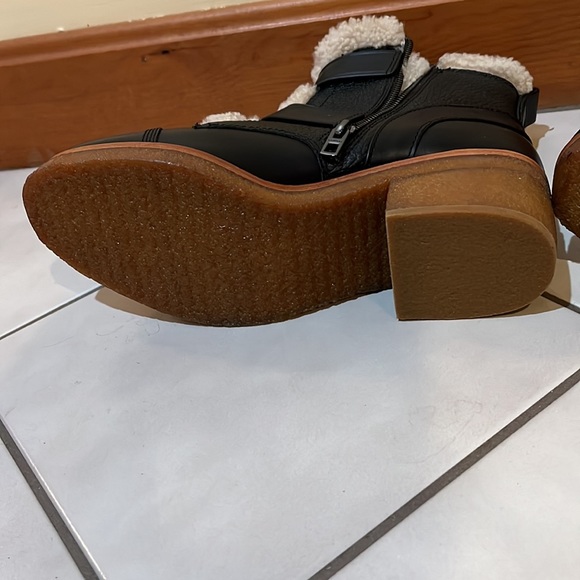 COACH BOOTS - Picture 10 of 13